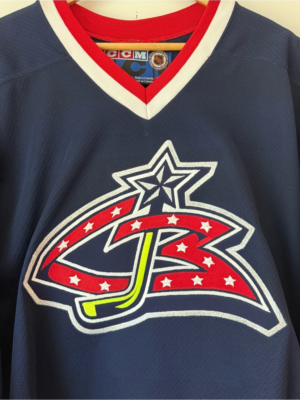 Vintage CCM NHL Columbus Blue Jackets Home Jersey Navy Red Medium Made in Canada